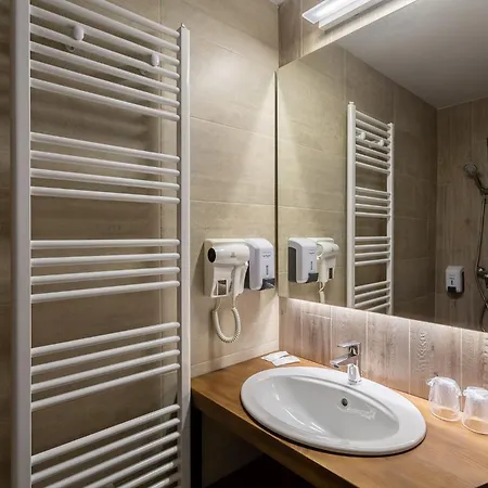 Genesis By Eden Hotel